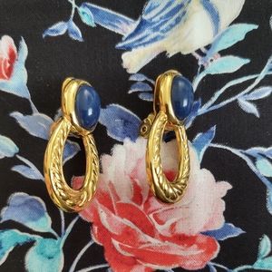 Vintage monet clip on earrings